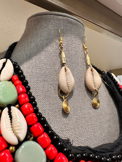 Tribal Cowrie Beaded Jewelry Set