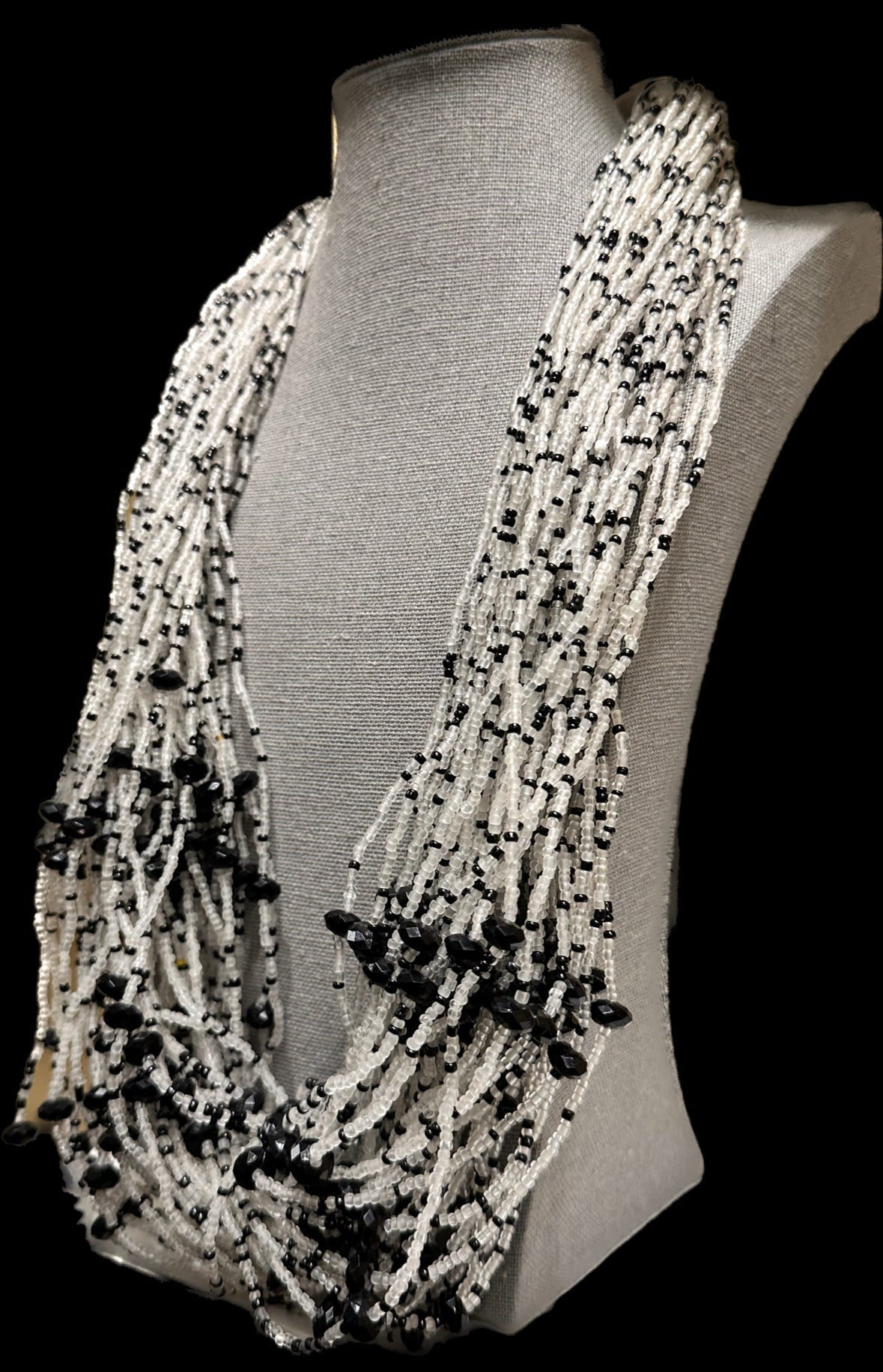 Elegant African Beaded Necklace BW